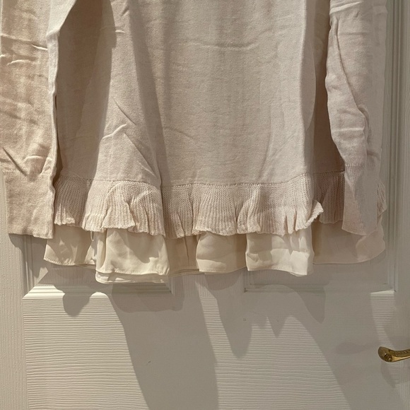 Cream ruffle sweater - Picture 3 of 4